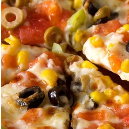  Πίτσα μεσογειακή (ντομάτα, ελιά, τυρί φέτα, καλαμπόκι, μανιτάρια) 